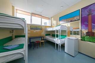 Гостиница Аква Хостел Санкт-Петербург Кровать в общем 6-местном номере-5