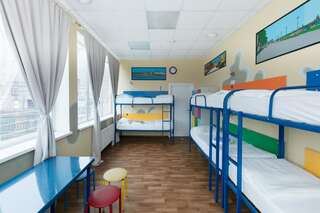 Гостиница Аква Хостел Санкт-Петербург Кровать в общем 6-местном номере-6