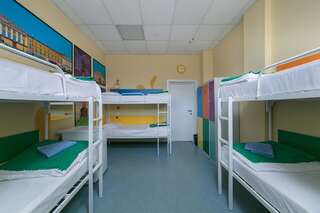 Гостиница Аква Хостел Санкт-Петербург Кровать в общем 6-местном номере-8