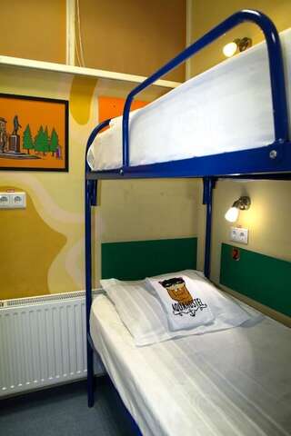Гостиница Аква Хостел Санкт-Петербург Кровать в общем номере с 4 кроватями-2
